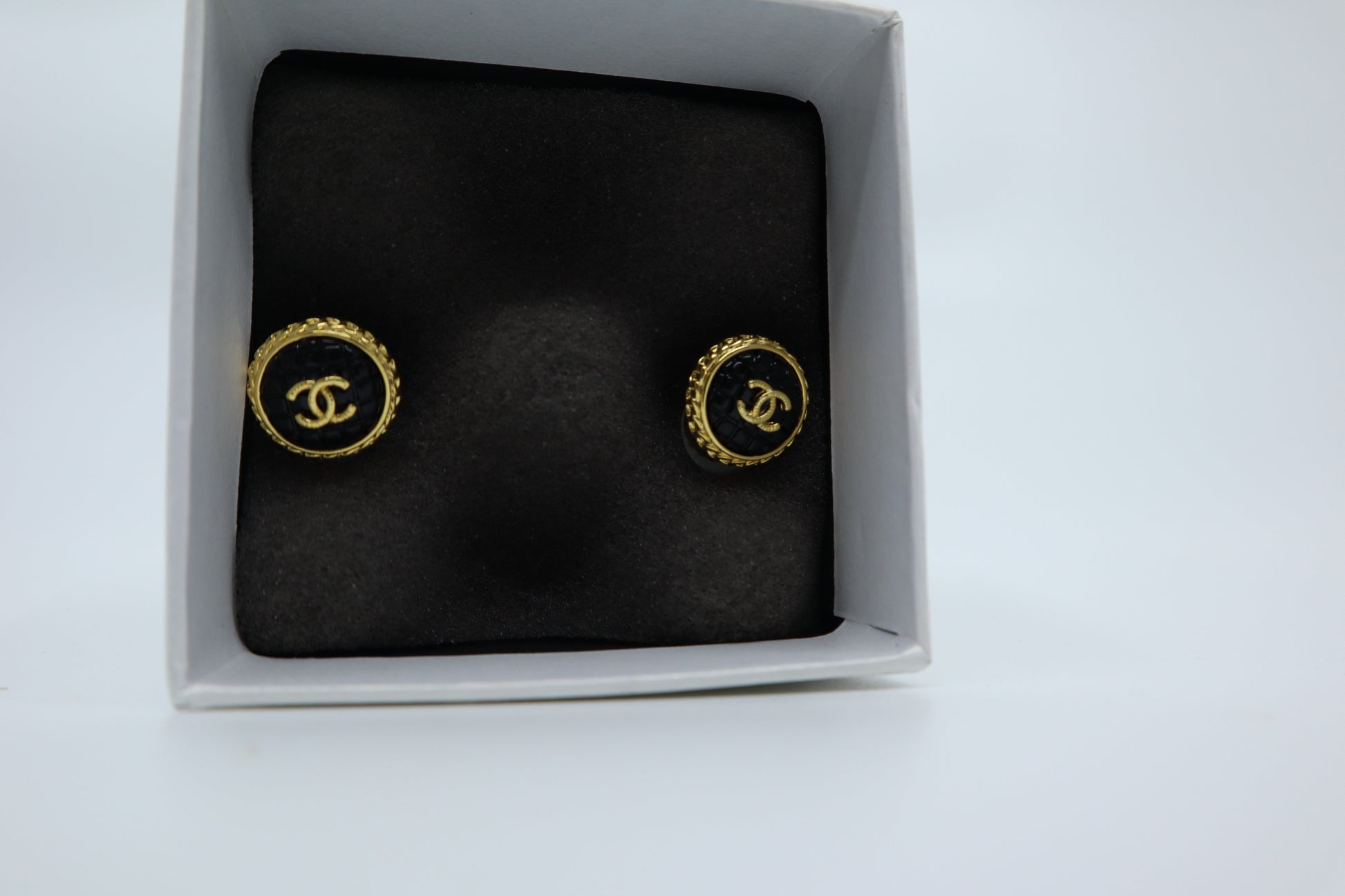 Vintage CC Button earrings - LA Love Doctor